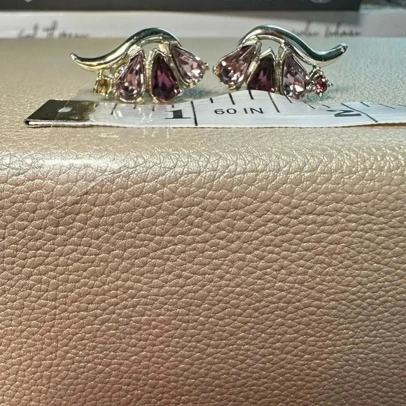 Art Nouveau Style | Vintage Earrings | Screwback Earrings - Picture 5 of 9